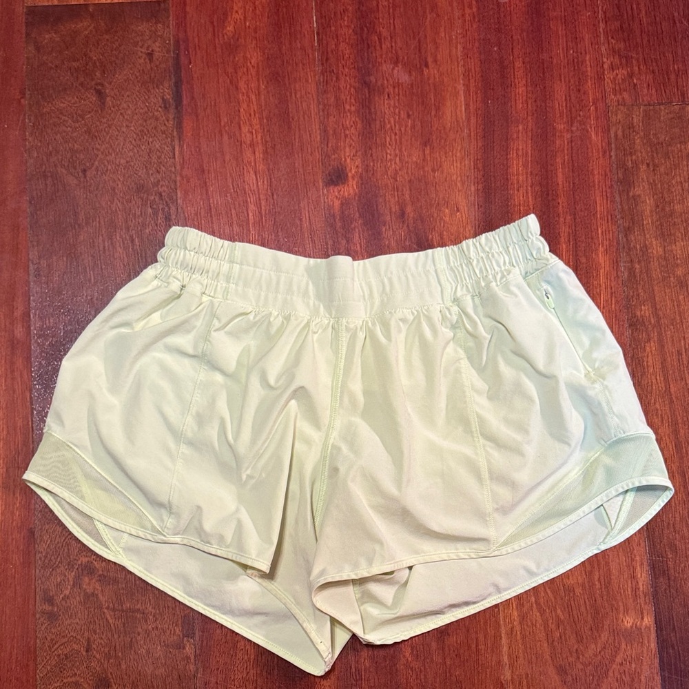 Lululemon 4in Hotty Hots